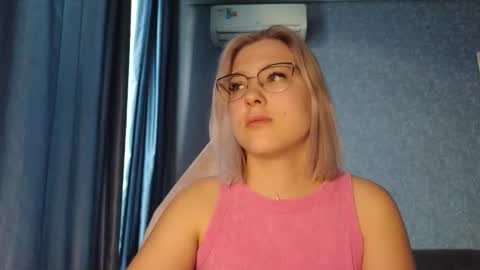 Snapshot of brandy__stars chatting on 11-03-25, 02:24 Belle online show from 11-03-25, 02:24