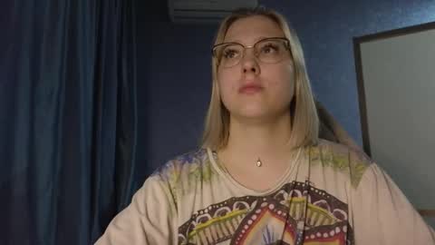 Snapshot of brandy__stars chatting on 11-15-25, 02:46 Belle online show from 11-15-25, 02:46