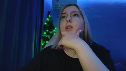 Snapshot of brandy__stars chatting on 12-15-25, 10:52 Belle online show from 12-15-25, 10:52