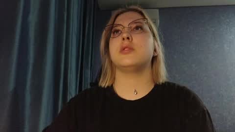 Belle  online show from 04-06-26, 01:01