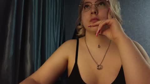 Belle  online show from 04-15-26, 01:40