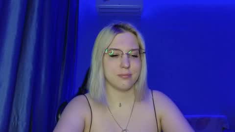 Belle  online show from 05-26-26, 02:46