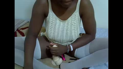 Snapshot of brandy_beby chatting on 09-24-25, 09:18 Brandy online show from 09-24-25, 09:18