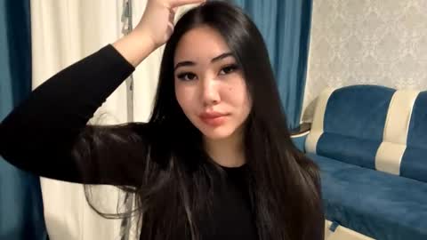 Aypril   online show from 11-10-25, 01:54