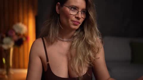 Snapshot of brandywhite chatting on 11-20-25, 05:29 Alex online show from 11-20-25, 05:29