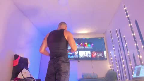 Instagram             twitter BRAN LOPEZ  online show from 10-17-25, 09:34