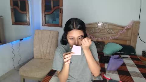 bratz_glloe online show from 01-14-26, 02:50