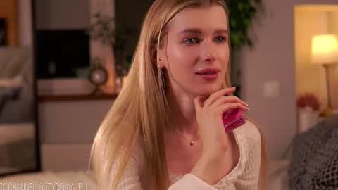 Snapshot of brave_journey chatting on 09-10-25, 08:31 Eli online show from 09-10-25, 08:31