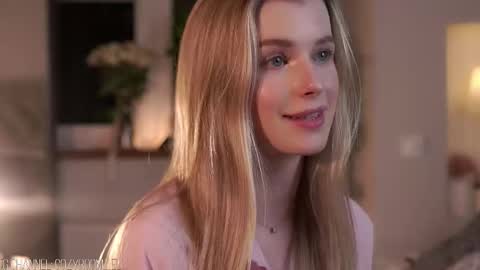 Snapshot of brave_journey chatting on 10-05-25, 08:18 Eli online show from 10-05-25, 08:18