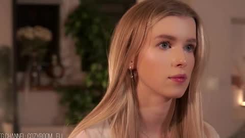 Snapshot of brave_journey chatting on 10-08-25, 07:00 Eli online show from 10-08-25, 07:00