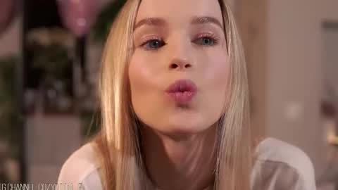 Snapshot of brave_journey chatting on 10-10-25, 07:35 Eli online show from 10-10-25, 07:35