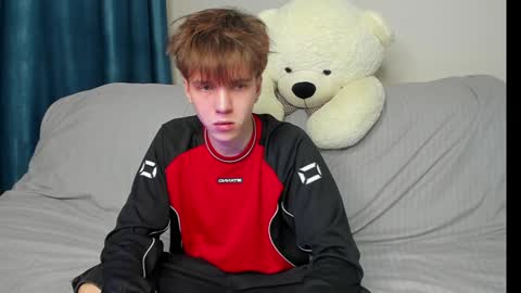 Snapshot of braxiboy chatting on 12-22-24, 11:11 Brax online show from 12-22-24, 11:11