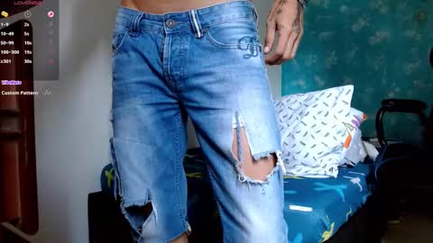 Snapshot of bray_hotboy chatting on 02-23-25, 05:18 Bray Hotboy online show from 02-23-25, 05:18