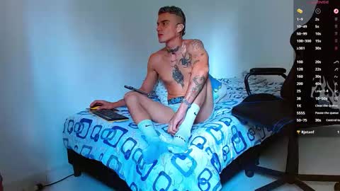 Snapshot of bray_hotboy chatting on 10-18-25, 02:51 Bray Hotboy online show from 10-18-25, 02:51