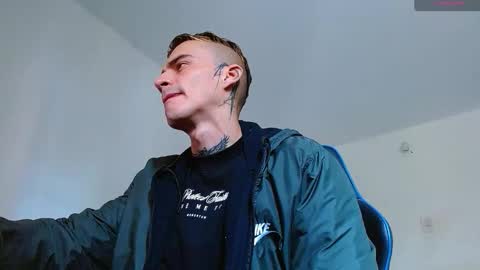 Snapshot of bray_hotboy chatting on 01-18-26, 02:10 Bray Hotboy online show from 01-18-26, 02:10