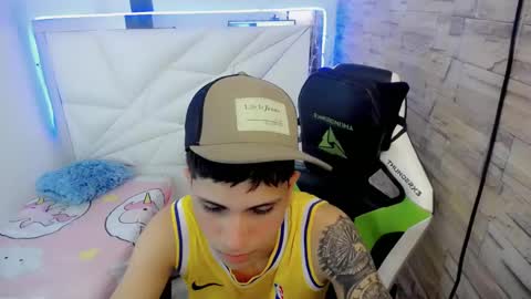 Snapshot of brayan_lopezz chatting on 01-17-25, 04:04 BRAYAN online show from 01-17-25, 04:04