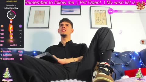 Snapshot of brayhambrown chatting on 12-15-24, 02:41 brayhambrown online show from 12-15-24, 02:41