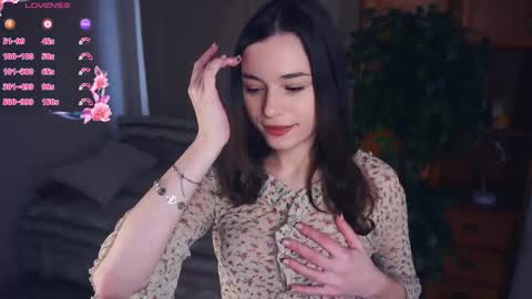 Mia Bunyard online show from 10-18-25, 07:42