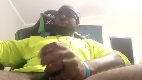 Snapshot of breeze316 chatting on 09-10-25, 10:15 breeze316 online show from 09-10-25, 10:15