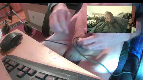 bremer64 online show from 12-17-25, 05:02