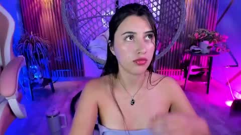 Snapshot of brenda1307 chatting on 05-15-26, 11:01 Brenda moris online show from 05-15-26, 11:01