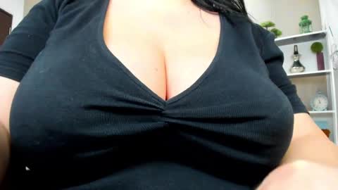 Snapshot of brenda_skye chatting on 02-12-25, 07:44 Brenda Skye online show from 02-12-25, 07:44