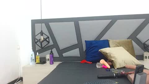 BRENDA VELASQUEZ online show from 02-12-25, 10:26