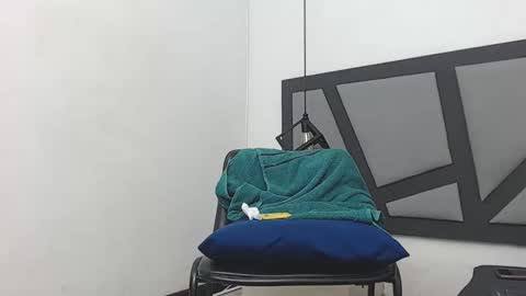 BRENDA VELASQUEZ online show from 02-23-25, 02:04