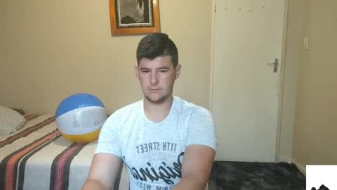 ask me lol online show from 02-11-25, 04:22