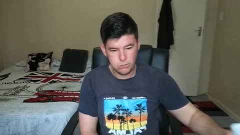 ask me lol online show from 10-20-25, 04:46