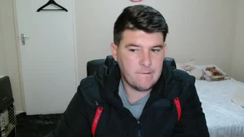 Snapshot of brendansexyboy098754 chatting on 05-24-26, 07:30 ask me lol online show from 05-24-26, 07:30