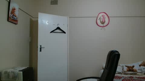 Snapshot of brendansexyboy098754 chatting on 06-03-26, 04:26 ask me lol online show from 06-03-26, 04:26
