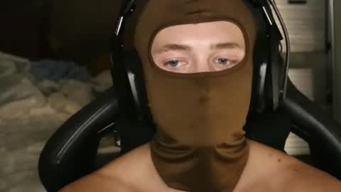 Snapshot of brentonverde chatting on 11-07-25, 10:32 brentonverde online show from 11-07-25, 10:32