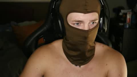 Snapshot of brentonverde chatting on 11-12-25, 11:36 brentonverde online show from 11-12-25, 11:36