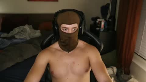 Snapshot of brentonverde chatting on 11-14-25, 10:40 brentonverde online show from 11-14-25, 10:40