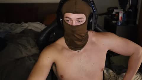 Snapshot of brentonverde chatting on 11-17-25, 10:37 brentonverde online show from 11-17-25, 10:37