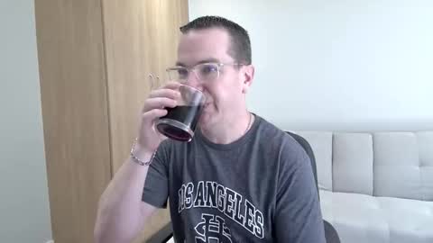 Snapshot of brettdj chatting on 09-21-25, 11:23 Brett online show from 09-21-25, 11:23