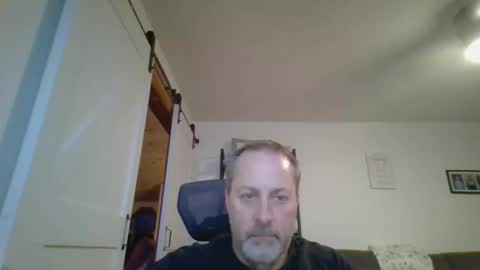Snapshot of brettsky chatting on 02-06-26, 10:46 hey online show from 02-06-26, 10:46