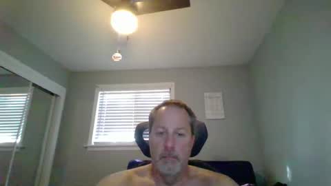 Snapshot of brettsky chatting on 04-22-26, 09:16 hey online show from 04-22-26, 09:16