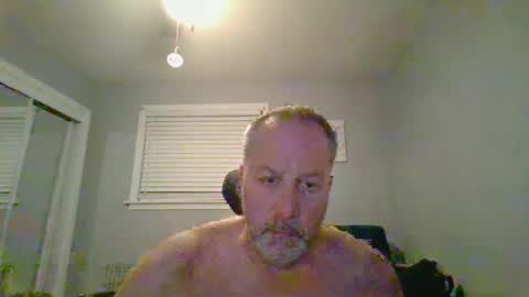 Snapshot of brettsky chatting on 04-26-26, 02:09 hey online show from 04-26-26, 02:09