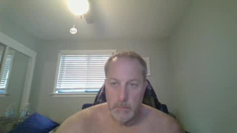 Snapshot of brettsky chatting on 05-13-26, 08:27 hey online show from 05-13-26, 08:27