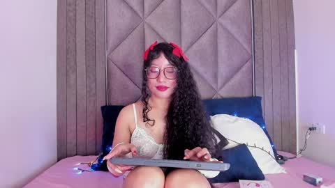 Snapshot of briaconner_ chatting on 02-07-25, 09:05 B R I A online show from 02-07-25, 09:05