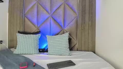 Snapshot of briaconner_ chatting on 09-13-25, 02:33 B R I A online show from 09-13-25, 02:33