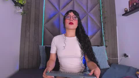 Snapshot of briaconner_ chatting on 10-04-25, 02:31 B R I A online show from 10-04-25, 02:31