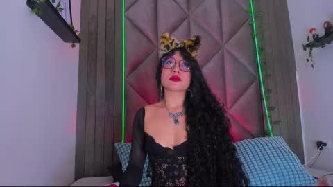 Snapshot of briaconner_ chatting on 11-30-25, 11:25 B R I A online show from 11-30-25, 11:25