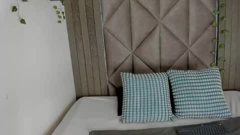 B R I A  online show from 04-27-26, 01:36