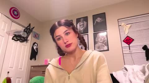 Snapshot of briadominick chatting on 02-27-25, 05:13 Brianna3 online show from 02-27-25, 05:13