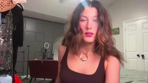 Snapshot of briadominick chatting on 09-09-25, 12:54 Brianna3 online show from 09-09-25, 12:54