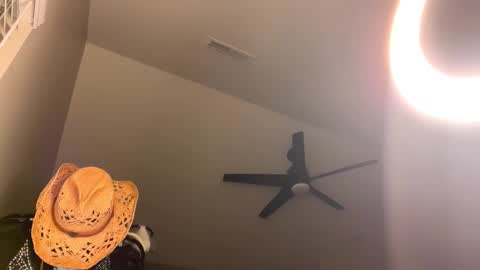 Snapshot of briadominick chatting on 10-30-25, 06:37 Brianna3 online show from 10-30-25, 06:37