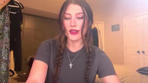 Snapshot of briadominick chatting on 12-17-25, 07:25 Brianna3 online show from 12-17-25, 07:25